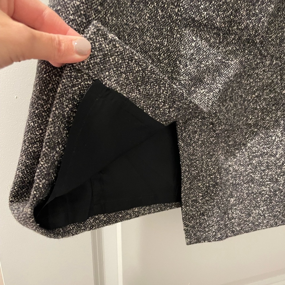 Banana Republic tweed pencil skirt from the madmen collection. Size 12 -NWOT - Picture 5 of 9